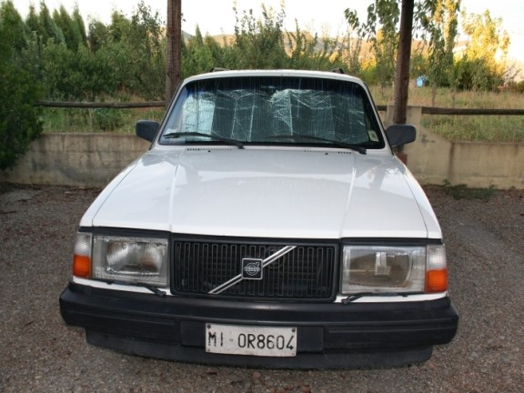 Foto Volvo 235